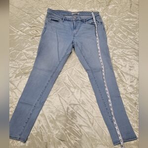 Levi's Women's Sky Blue Skinny Jeans